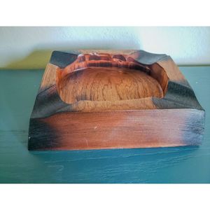 Cendrier en bois et résine fait main de qualité supérieure, accessoire de fumeur élégant et haut de gamme - Product Image 2