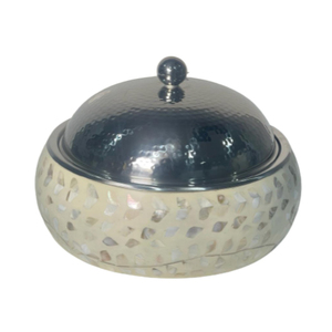 Cacerola de Lujo con Incrustaciones de Nácar y Tapa de Acero Martillado. Elegante Plato Aislante para Servir, Ideal para Eventos y Catering de Primera Calidad - Product Image 4