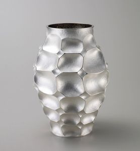Designer Metal <b>Flower</b> <b>Display</b> Vase For Contemporary Decor And Premium Interior Beauty Enhancement - Product Image 5
