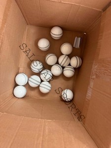 Balón de Cricket de Cuero Cosido a Mano de Primera Calidad al por Mayor, Grado A, Tamaño Adulto, 156 g, Color Blanco, Balón de Partido con Logotipo Personalizado, Suministro de Fábrica - Product Image 1