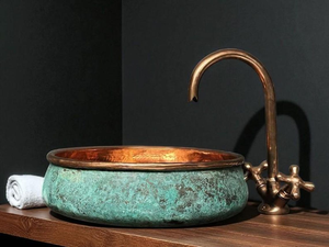 Lavabo de Cobre Oxidado Hecho a Mano, Lavabo de Baño con Pátina Verde Rústica, Lavabo de Cobre Artesanal, Lavabo Decorativo de Lujo Vintage - Product Image 1