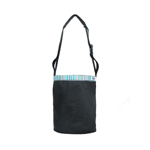 Black Mesh Horse Hay Feed <b>Bag</b> Adjustable Strap Durable <b>Net</b> Feeding <b>Bag</b> Slow Feed Design Bulk Wholesale OEM Supplier - Product Image 4