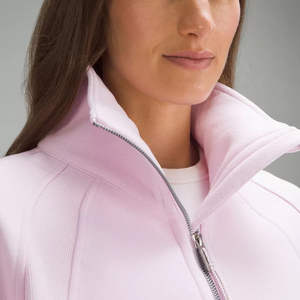 Sudadera Deportiva Vintage Blanca Personalizada de Forro Polar con Capucha, Logotipo Frontal, Transpirable, de Corte Holgado y Media Cremallera para Mujer - Product Image 3