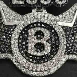 Colgante Personalizado de Batman con Incrustaciones de Diamantes, 2300 Bail, Número Personalizado, Acero Inoxidable, Chapado en Platino Cultivado en Laboratorio, 6.40 CT, Joyas DOPE, Moderno - Product Image 4