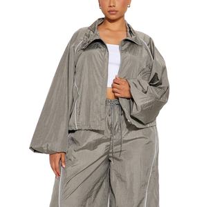 Veste de survêtement coupe-vent zippée en nylon personnalisée pour femme, respirante, pour le sport et le streetwear estival, collection été du fabricant - Product Image 5