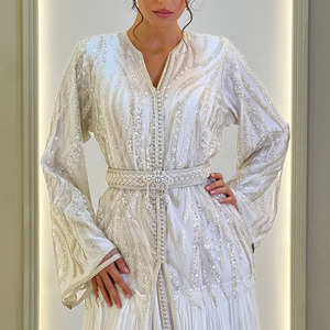 Vestido de Novia Marroquí de Lujo con Cuentas Bordadas, Kaftán de Boda de Manga Larga, Vestido de Novia Kaftán Marroquí para Mujer - Product Image 6