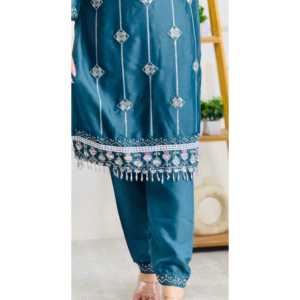 Pantalon et dupatta brodés de motifs de designer, vêtements de fête indiens et pakistanais - Product Image 3