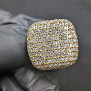 แหวนทรงสี่เหลี่ยมประดับเพชรโมอิสซาไนต์สุดหรู ชุบทองคำเหลือง ประดับเพชรเต็มวง สไตล์ฮิปฮอป สำหรับผู้ชายและผู้หญิง เหมาะสำหรับงานปาร์ตี้ - Product Image 1