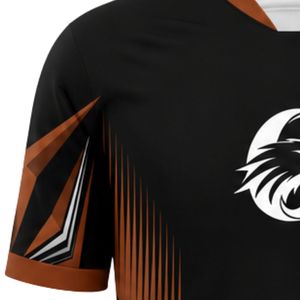 เสื้อฟุตบอลสีดำและสีน้ำตาล รุ่น Performance ทรงกระชับสวมใส่สบาย เหมาะสำหรับการฝึกซ้อมและการแข่งขัน - Product Image 3