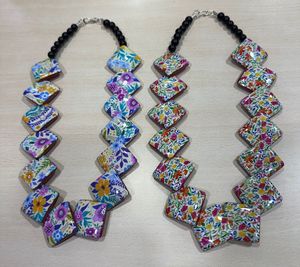 Collar de Resina Pintado a Mano, Forma Personalizada, Patrón MODELO, Joyería de Arte Popular, Accesorio de Moda Femenina, India ARIF - Product Image 5