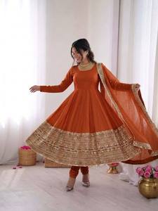 Robe Anarkali brodée orange avec dupatta, tenue ethnique pour femmes, ensemble indien pakistanais pour mariage et fête - Product Image 2