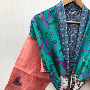 Kimono de seda 100% transpirable hasta la rodilla con cuello en V, hecho a mano con patchwork, para mujer, talla grande, estampado indio, estilo bohemio, ropa de dormir para otoño. - Product Image 1