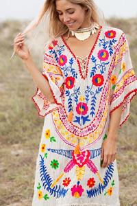 Kaftán de Playa de Lujo Bordado 100% Algodón |   Cubrebikini Boho con Borlas para Estilo Urbano |   Elegante ropa de verano con cuello en V, ligera, para resort - Product Image 4