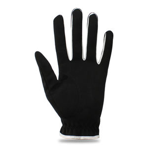Guantes de golf de piel de cordero suave de color negro de alta calidad, transpirables, con marca personalizada y características antideslizantes. - Product Image 5