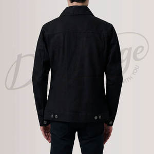 Veste en jean noire pour homme, style trucker, classique, boutonnée, en coton, avec deux poches poitrine et col chemise, coupe ajustée - Product Image 3