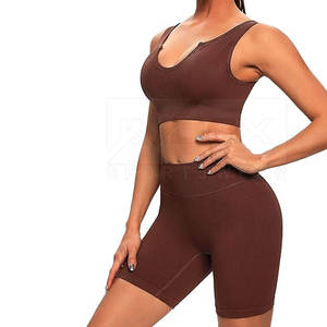Ensemble de yoga côtelé bordeaux pour femme, haut court dos nageur à col en V et leggings taille haute longueur genou, 2 pièces, couleur unie, tenue de sport - Product Image 5