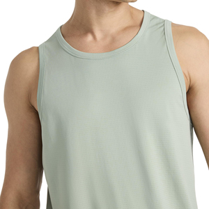 Débardeur de sport léger personnalisé pour homme – Doux, respirant, idéal pour la course, le cyclisme et le fitness – Vêtement de sport tendance - Product Image 3