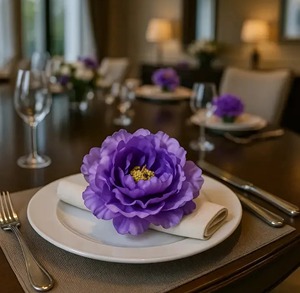 Elegante Anillo de Servilleta Metálico con Diseño Floral de Lavanda y Peonía para Decoración de Mesa de Boda de Primavera, Anillo de Servilleta Clásico con Flor Artificial Morada Grande - Product Image 6