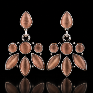 Pendientes de tuerca bohemios de latón y acero inoxidable chapados en plata oxidada al por mayor con piedra Monalisa, hermoso diseño para mujer - Product Image 4