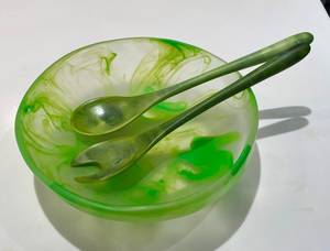 Ensemble de saladiers, cuillères de service, seau à glace et pichet à eau en résine acrylique sans plomb, écologique et fait main, pour les fêtes - Product Image 5