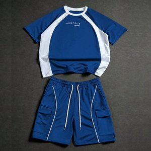 Conjunto de Camiseta y Pantalones Cortos de Verano Perfect Panel, Unisex, Colores Sólidos, Logotipo Personalizado Impreso en la Parte Delantera, Ropa Deportiva de Poliéster/Algodón - Product Image 1