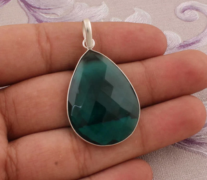 จี้เพชรพลอยทรงคลาสสิกสำหรับผู้หญิง ดีไซน์ทันสมัย คุณภาพสูง ขนาดเล็ก ชุบแพลตตินัม เงินสเตอร์ลิง - Product Image 2