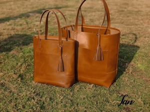 กระเป๋าโท้ทหนังแท้รุ่นใหม่ พร้อมโลโก้พิมพ์ตามสั่งและซิปปิด สำหรับผู้หญิง ใช้ได้ทุกวัน รุ่น LTB-0276 - Product Image 2