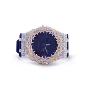 Montre élégante et tendance en moissanite sertie de diamants, avec boîtier en acier inoxydable et bracelet en caoutchouc bleu demi-trône - Product Image 1