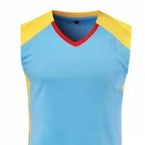 Ensemble d'uniformes de sport personnalisés à manches courtes pour hommes, respirant, en polyester et élasthanne, maillot et short d'entraînement de basketball et de football, kit d'équipe OEM - Product Image 4