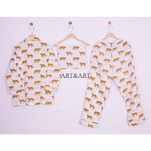 ชุดนอนผู้หญิงทำมือใหม่ล่าสุด ผ้าฝ้ายนุ่มสบาย เหมาะสำหรับใส่พักผ่อนยามค่ำคืนในฤดูร้อน ผ้าทอ - Product Image 4