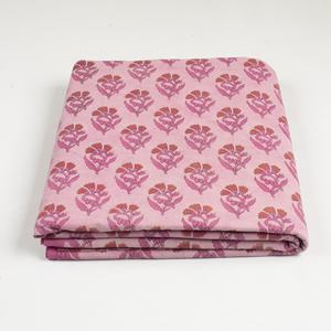 Nouvelle collection de tissus floraux Dabu imprimés à la main, doux au toucher, pour la confection de robes et la décoration intérieure (rideaux, housses de coussin). - Product Image 1