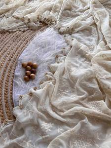 Mejor precio de mercado en oferta exclusiva: Sari de seda con hermoso diseño, hecho a mano y con bordados, ideal para bodas. - Product Image 6