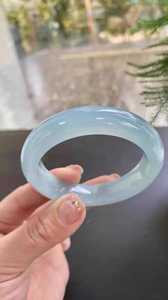 กำไลข้อมือเรซิ่นสีน้ำเงินทรงกลม งานฝีมือทำด้วยมือ - Product Image 3