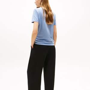 T-shirt noir en coton épais à manches courtes, coupe ajustée, haute qualité, OEM, vente en gros, personnalisé, pour femme, uni, délavé à l'acide - Product Image 3