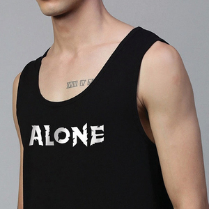 Camiseta sin Mangas Negra Personalizada para Hombre con Estampado Blanco 'Alone', Cuello Redondo, Estilo Casual, 100% Algodón, Tejido Transpirable - Product Image 6