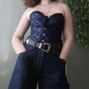 Cinturón de Cuero de Lujo con Hebilla Pulida, Cinturón de Cuero Marrón Clásico para Uso Diario, Cinturones de Cuero con Logotipo Impreso en Acero - Product Image 4