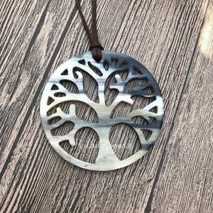 Colgante artesanal de cuerno de búfalo, diseño bohemio, diseño personalizado aquí. - Product Image 2