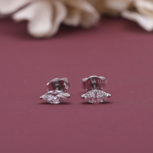 Pendientes de Diamante Cultivado en Laboratorio con Certificación IGI, Corte Marquesa, en Oro Blanco/Rosa y Amarillo de 9K |   Pendientes de Diamantes de Lujo - Product Image 1
