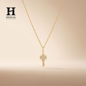 Lujoso Colgante Rectangular de Oro Macizo con Diamantes, Proveedor Mayorista de Joyería Personalizada - Product Image 1