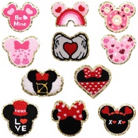 Parches de Chenilla Personalizados con Forma de Corazón y Flor, Bordado 3D, Transpirables, Duraderos, Impermeables, Termoadhesivos, Ecológicos, de Secado Rápido, OEM para Gorras