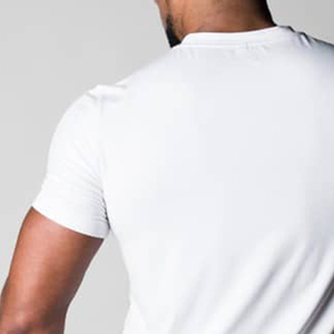 T-shirt pour homme blanc à col en V, coupe ajustée, manches courtes, en coton uni, décontracté, respirant, jersey tricoté, logo sur le devant - Product Image 3