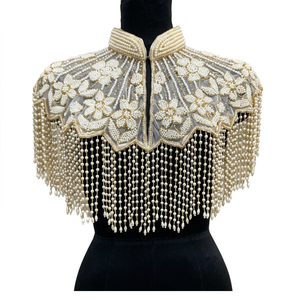 Cape d'épaule florale perlée pour femme avec col à franges et pompons, idéale pour mariage, soirée, mode, ou comme cache-cou - Product Image 1