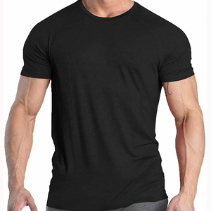 T-shirt de sport pour homme, coupe ajustée, col rond, respirant, en spandex/polyester, avec logo thermocollé sur le devant, séchage rapide et écologique - Product Image 1