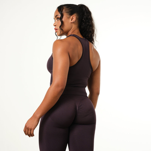 Camiseta Deportiva de Punto para Mujer, Color Sólido, Transpirable, con Cuello Redondo, Largo Regular, en Spandex y Poliéster - Product Image 4