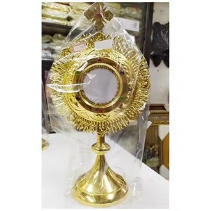 Espejo monstrario de latón pequeño, nuevo, con detalles, decorativo para mesa, para uso en bodas y iglesias católicas. - Product Image 3