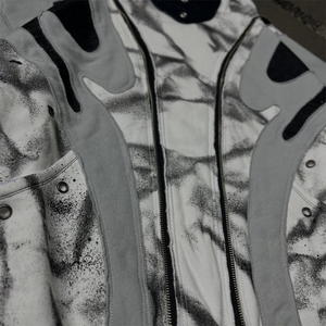 Sweat à capuche homme personnalisé effet vieilli, peinture pulvérisée, rivets et strass, 100% coton molletonné, coupe classique, hiver, écoresponsable, soie - Product Image 3