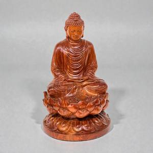 La statue du Bouddha Amitabha est sculptée à partir d'un seul bloc de bois de Huong. - Product Image 6