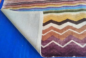 Nouveaux tapis en viscose et bambou tuftés à la main avec support en toile de coton, design persan, antidérapants, à poils coupés - Product Image 2