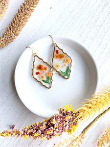 Boucles d'oreilles en résine, bijoux personnalisables pour femme, boucles d'oreilles tendance en résine époxy - Product Image 2