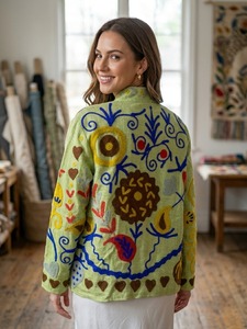 Veste ALIF de luxe en tissu TNT vert sauge pour femme, faite à la main, broderie florale multicolore, style bohème, vente en gros B2B, légère et à séchage rapide - Product Image 2